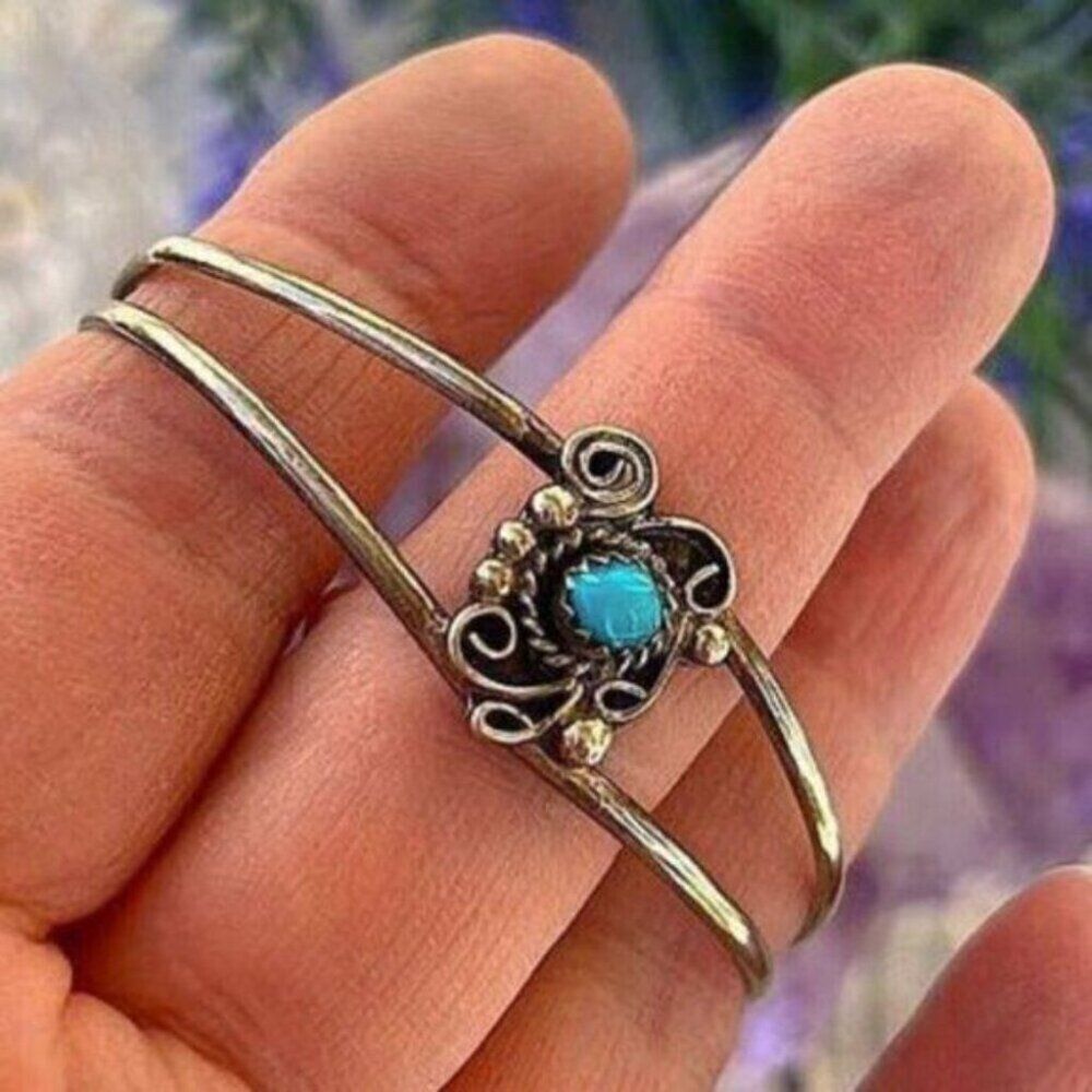 Dainty Vintage Native Turquoise & Sterling Cuff - Picture 7 of 8